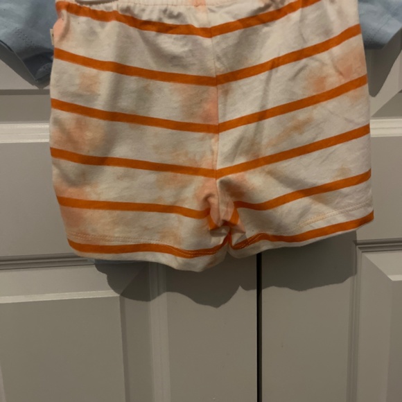 Short Set - Picture 5 of 5